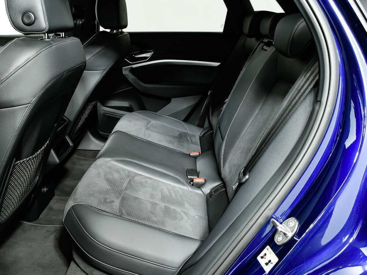 Audi e-tron 50, 2022 Фото №14