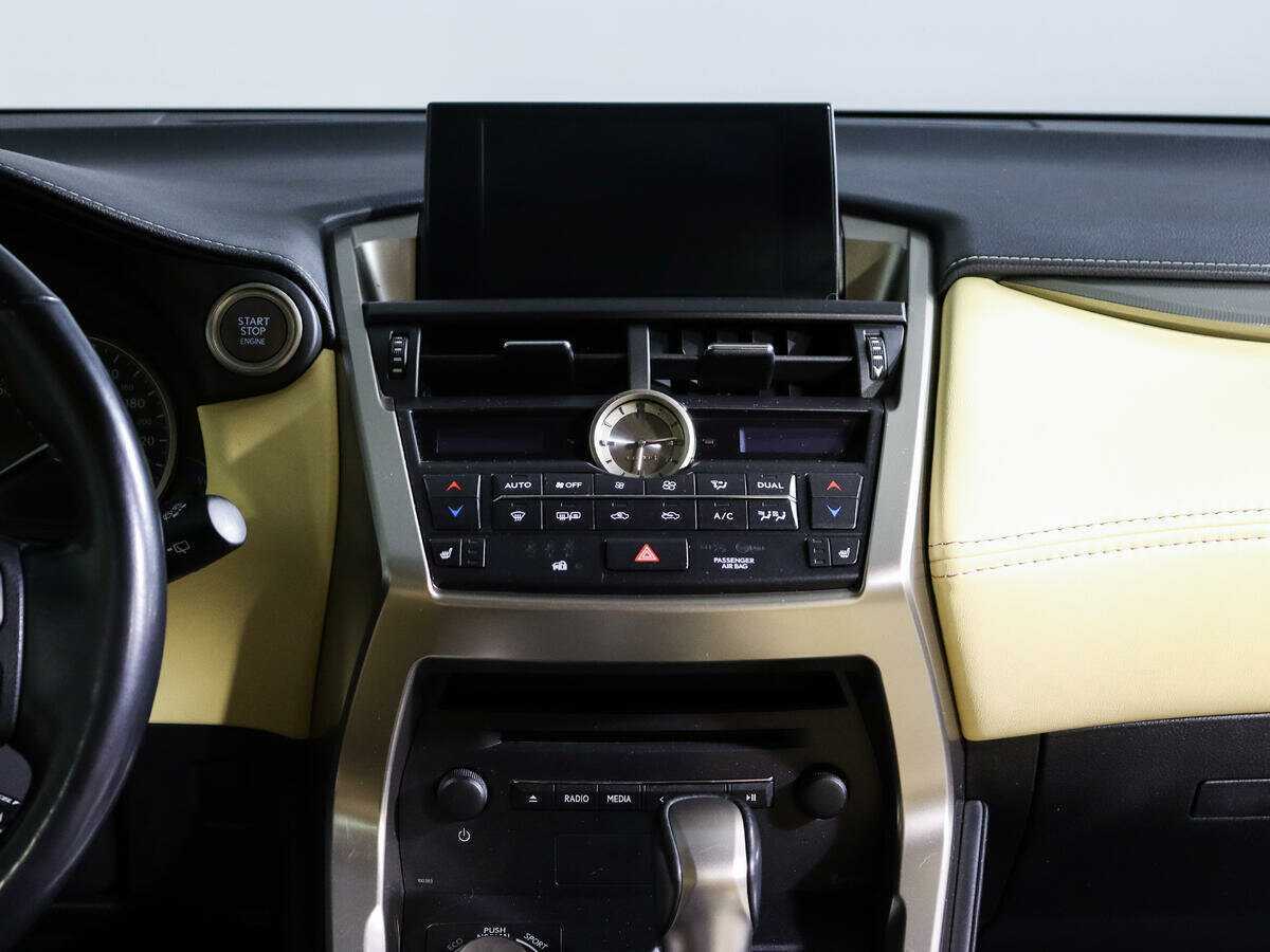 Lexus NX 200t, 2016 Фото №11