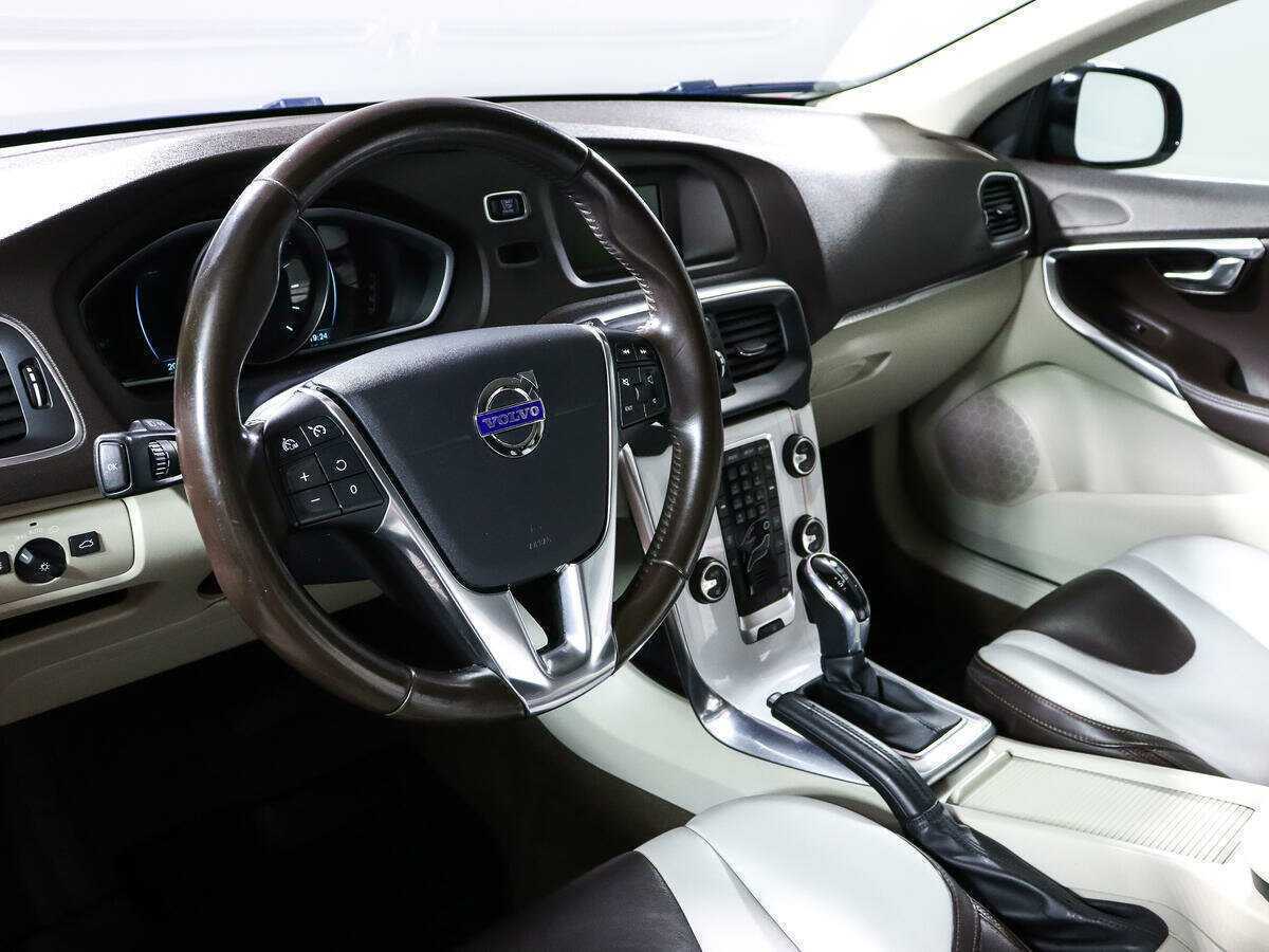 Volvo V40 Cross Country, 2014 Фото №12