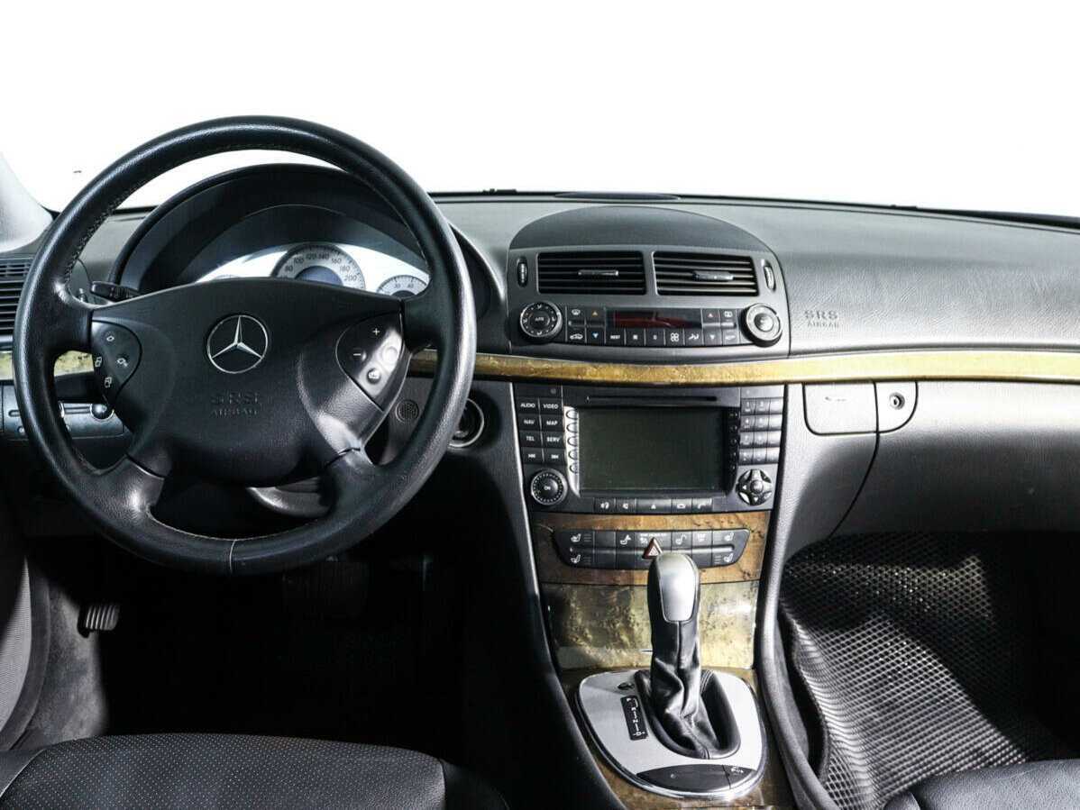 Mercedes-Benz E-Класс 350, 2005 Фото №11