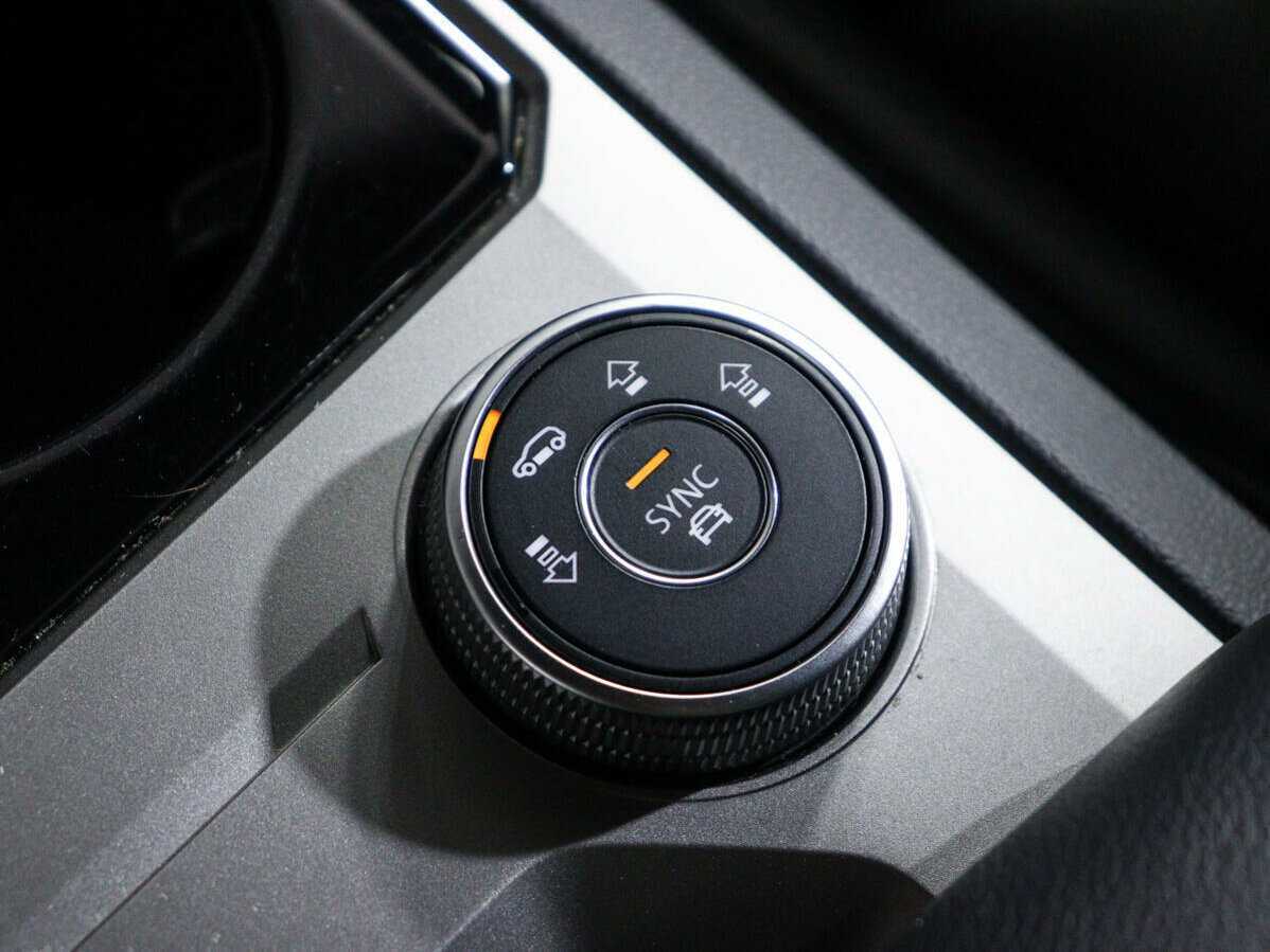 Volkswagen Touareg, 2020 Фото №19