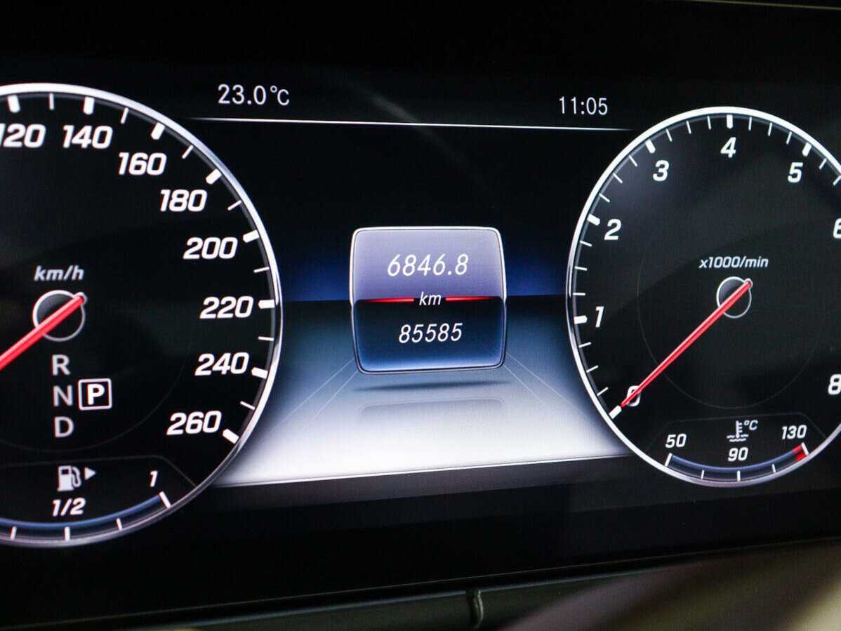 Mercedes-Benz E-Класс 200, 2018 Фото №11