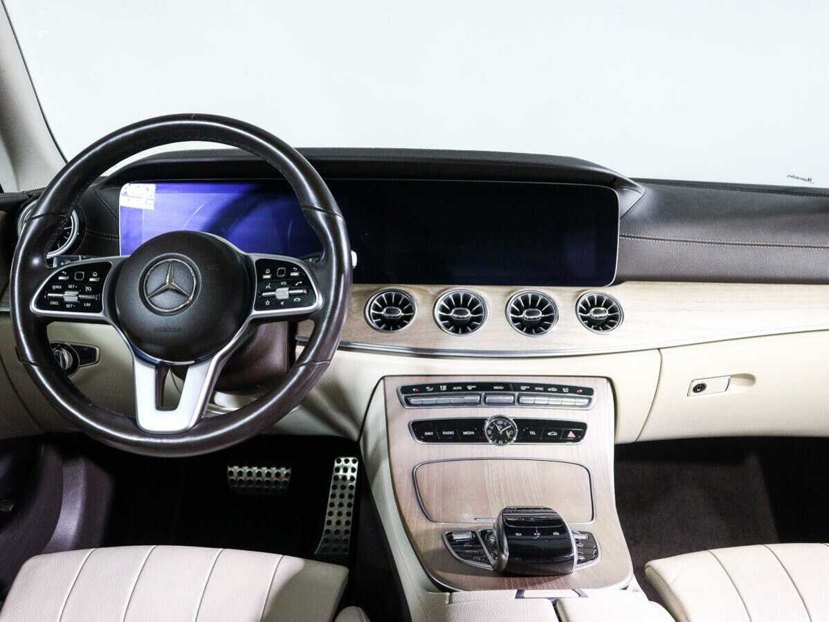 Mercedes-Benz E-Класс 200, 2018 Фото №12