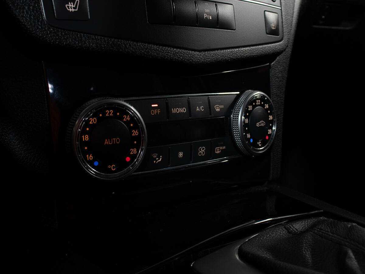 Mercedes-Benz C-Класс 200, 2007 Фото №17