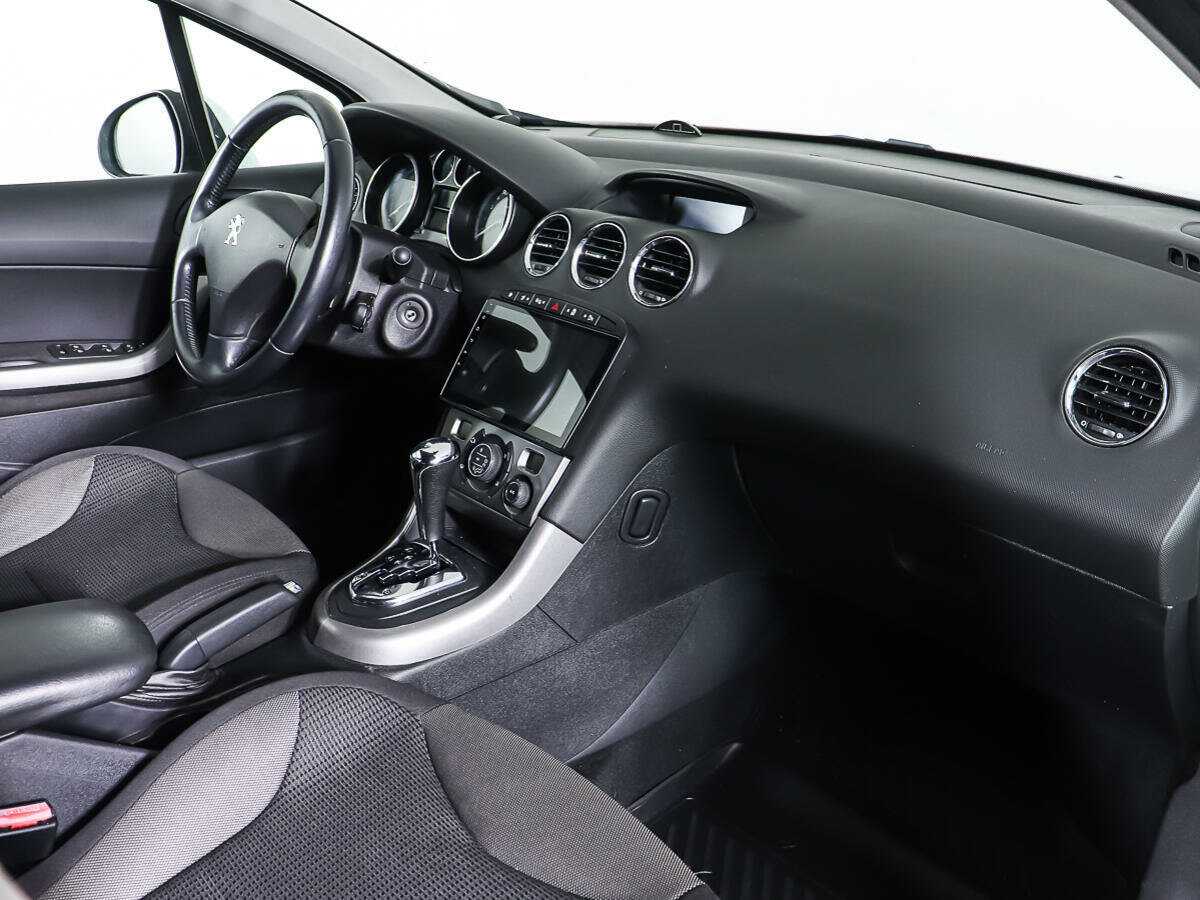 Peugeot 308, 2011 Фото №9