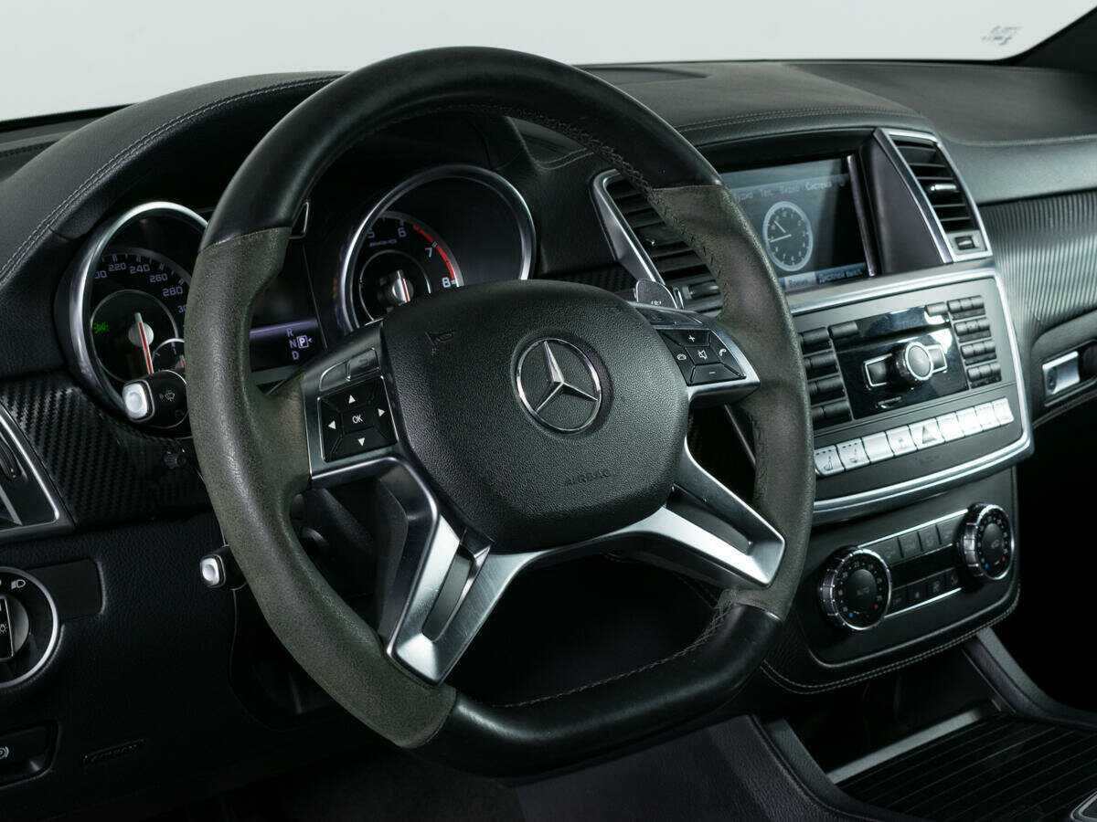 Mercedes-Benz M-Класс AMG 63 AMG, 2012 Фото №14