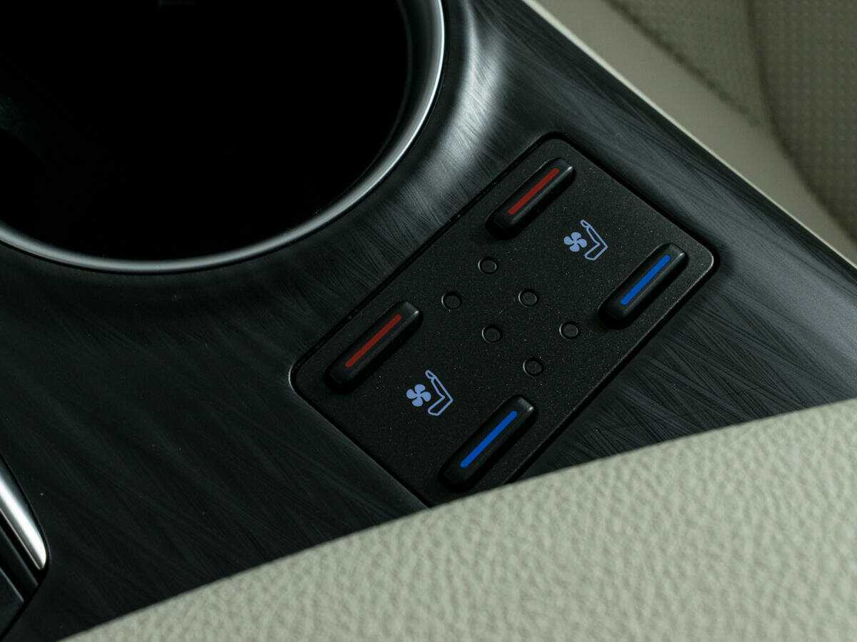 Toyota Camry, 2021 Фото №22