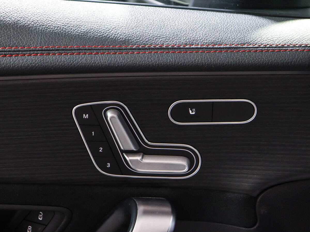 Mercedes-Benz CLA AMG 35 AMG, 2019 Фото №28