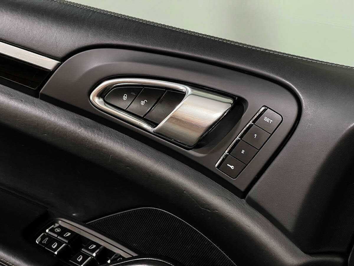 Porsche Cayenne Diesel, 2015 Фото №16