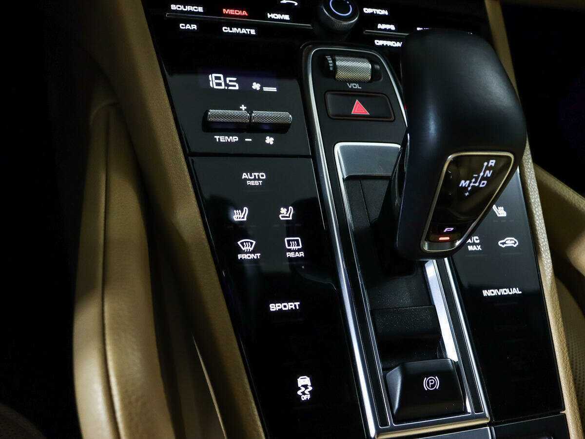 Porsche Cayenne, 2018 Фото №21