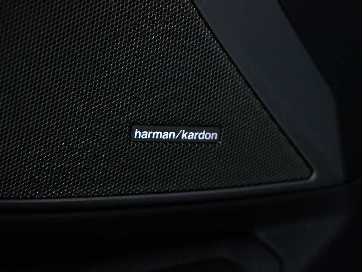 BMW 3 серии 330d xDrive, 2020 Фото №14