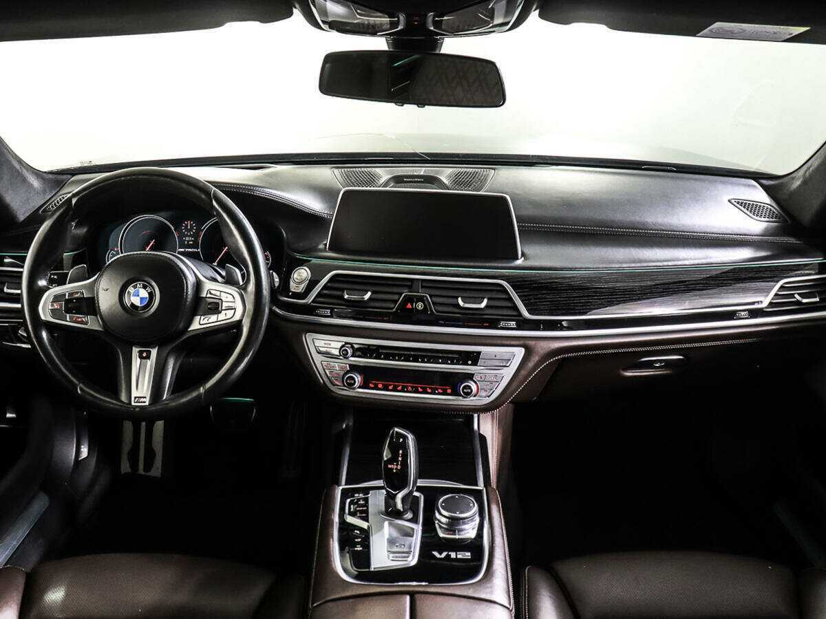 BMW 7 серии Long M760Li xDrive, 2017 Фото №11