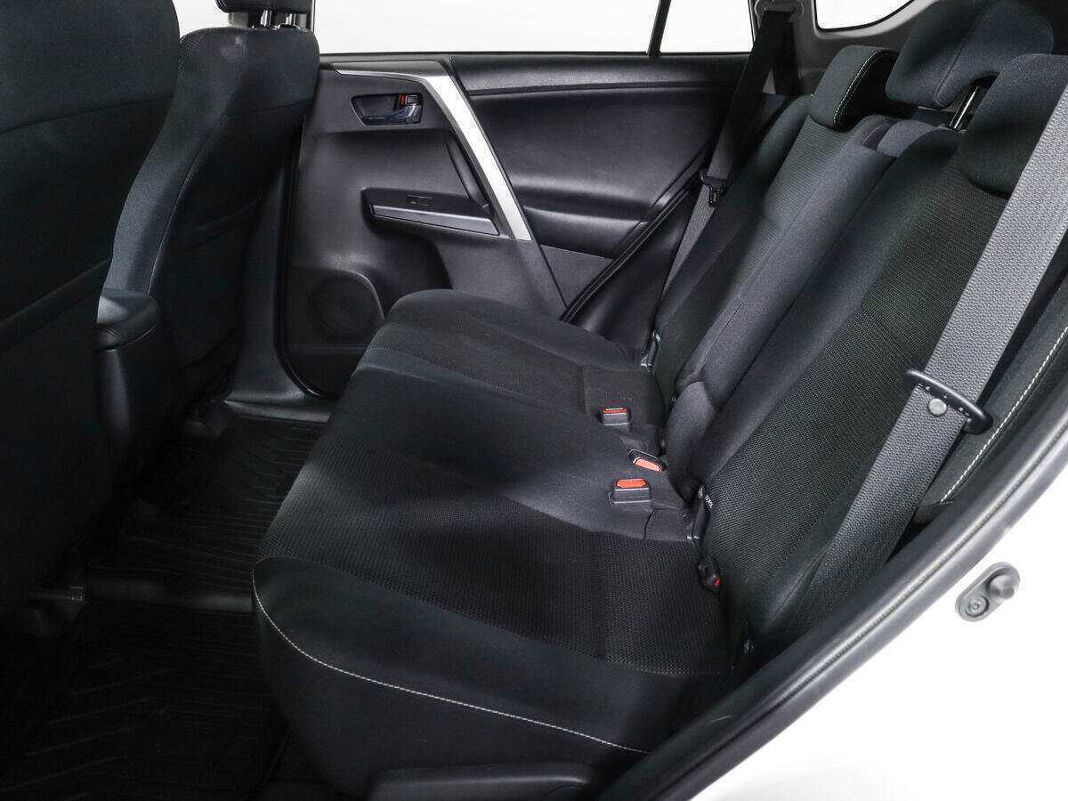 Toyota RAV4, 2015 Фото №10