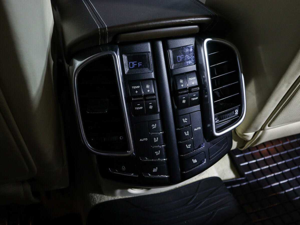 Porsche Cayenne S, 2011 Фото №14