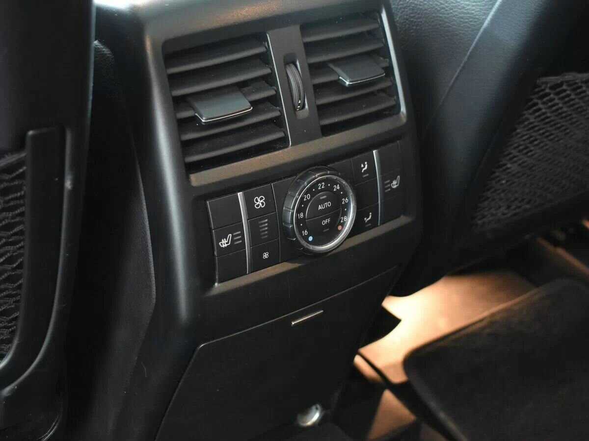 Mercedes-Benz GL-Класс 500, 2013 Фото №12