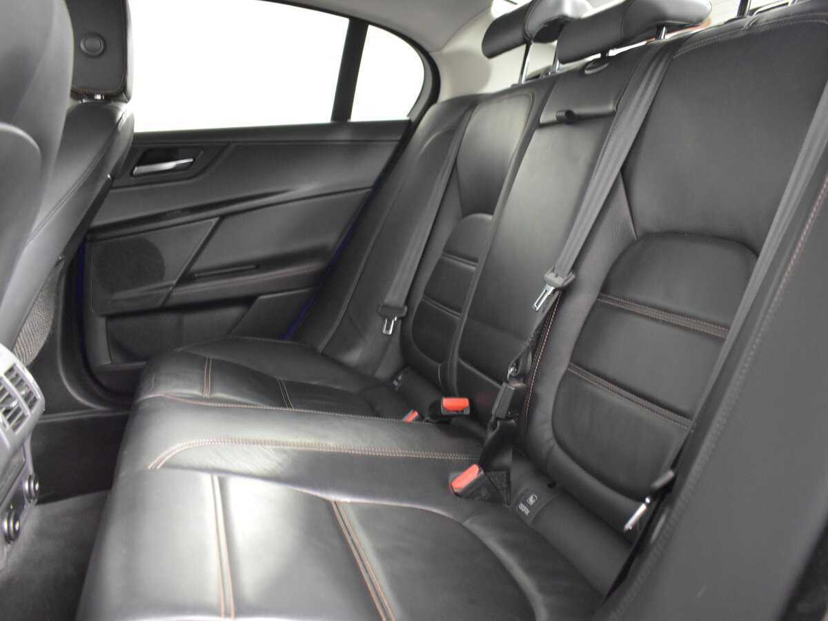 Jaguar XE, 2016 - 184 000 км. | Фото №8