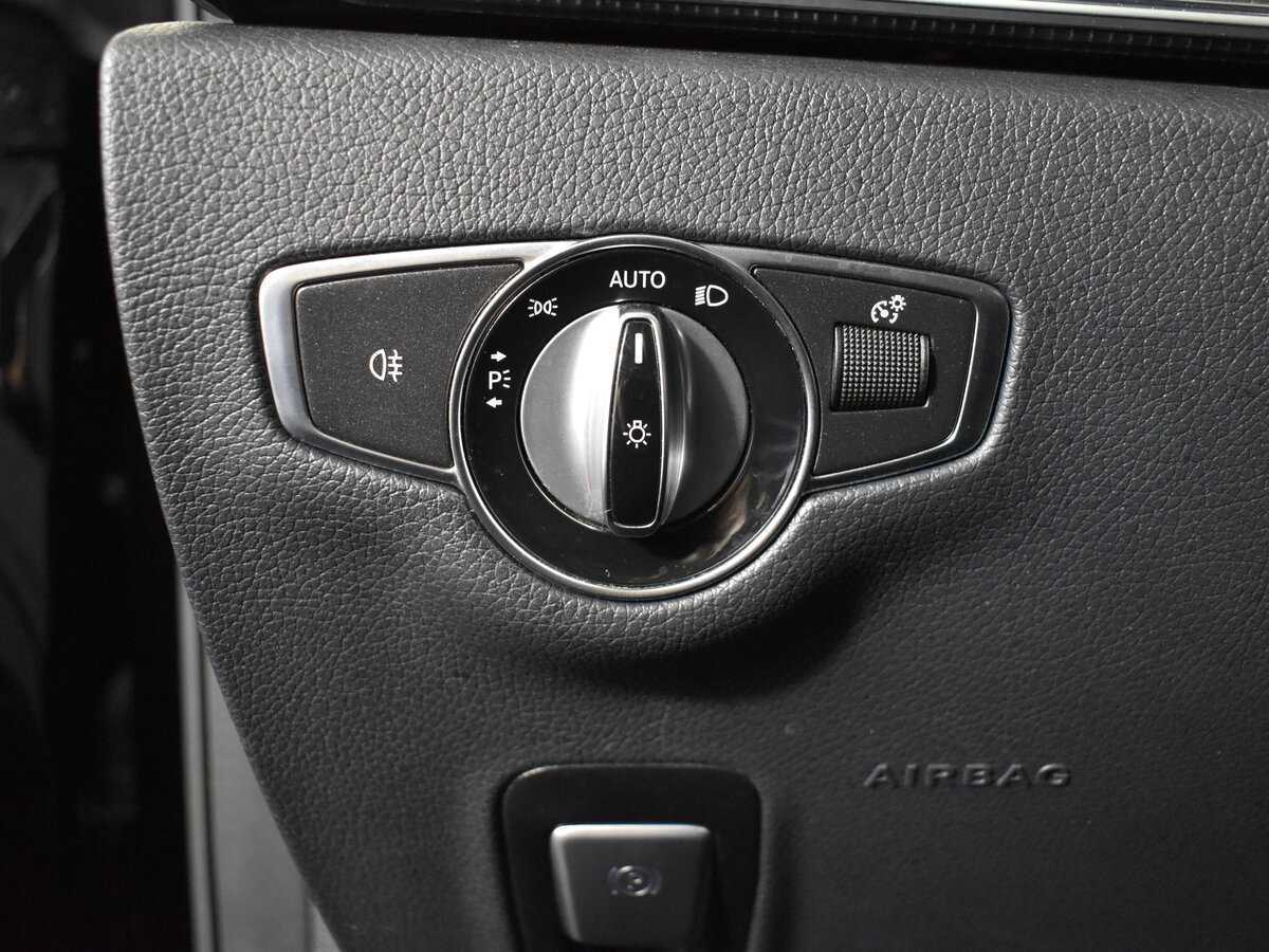 Mercedes-Benz E-Класс 220 d, 2020 Фото №10