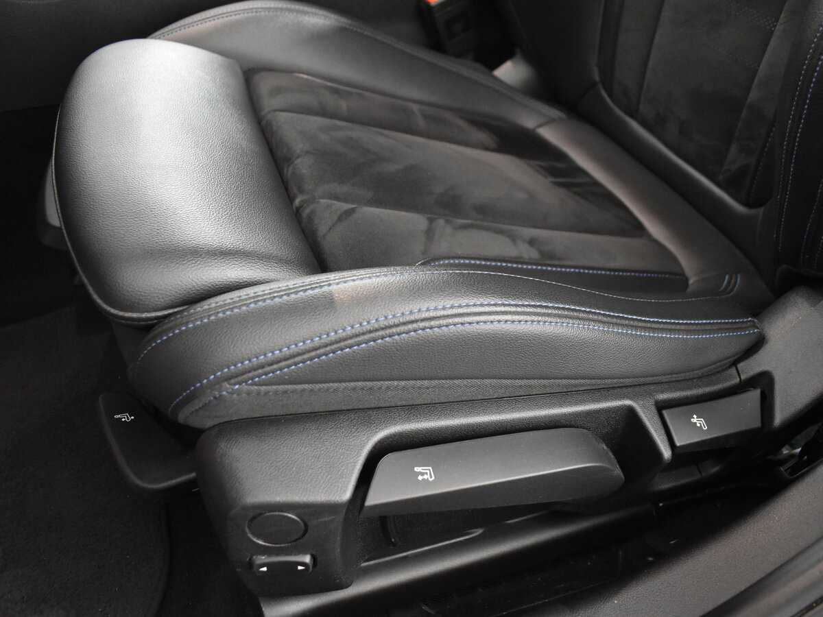 BMW 3 серии 320i xDrive, 2020 Фото №18