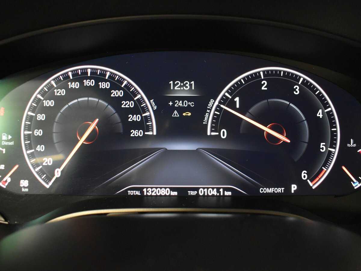 BMW 5 серии 530d xDrive, 2019 Фото №12