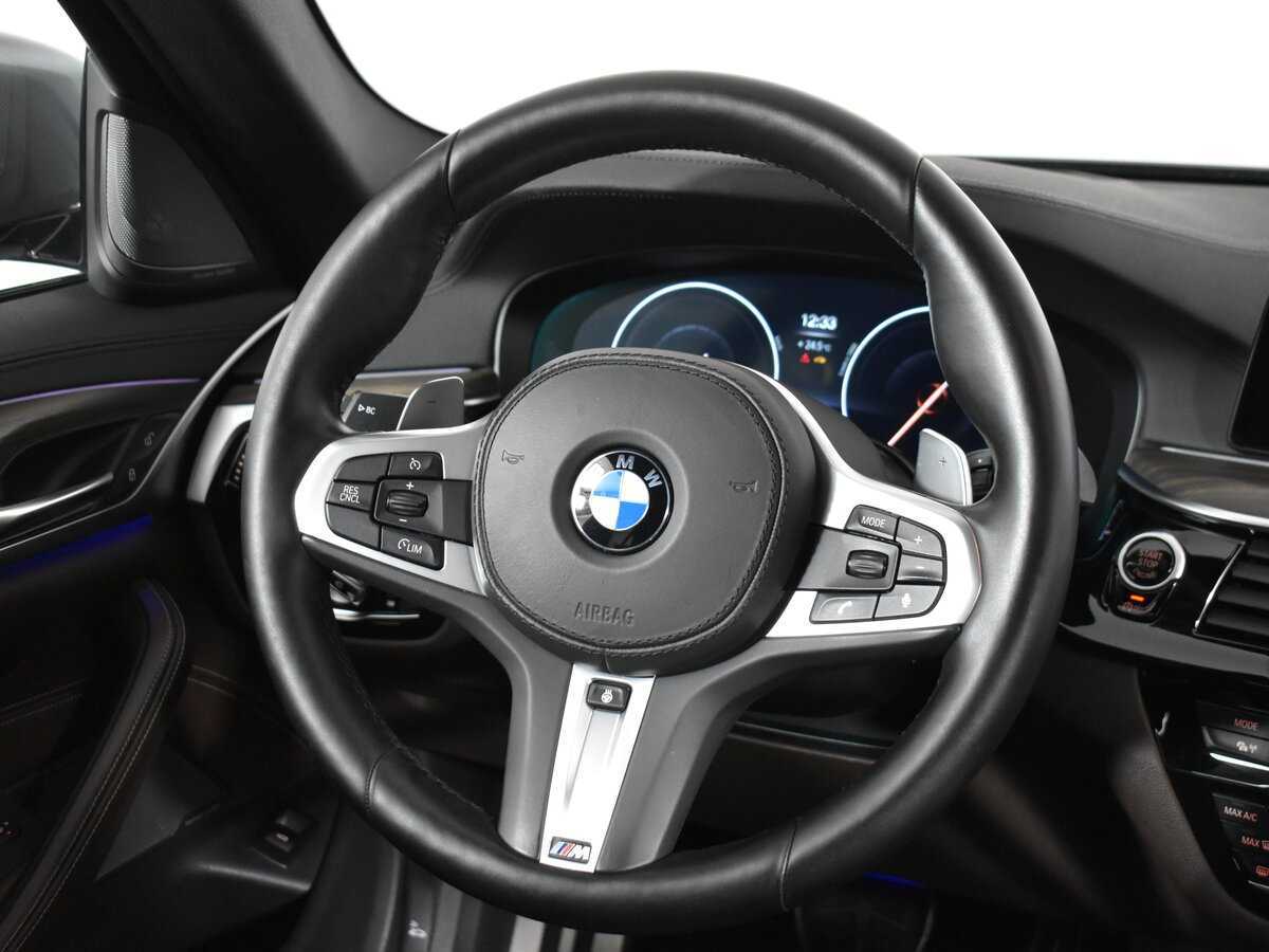 BMW 5 серии 530d xDrive, 2019 Фото №13