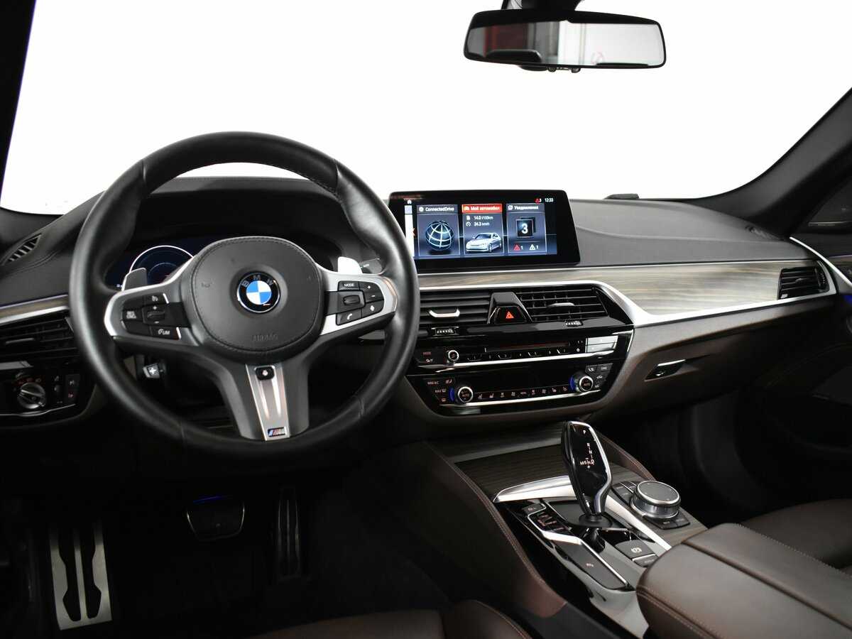 BMW 5 серии 530d xDrive, 2019 Фото №14
