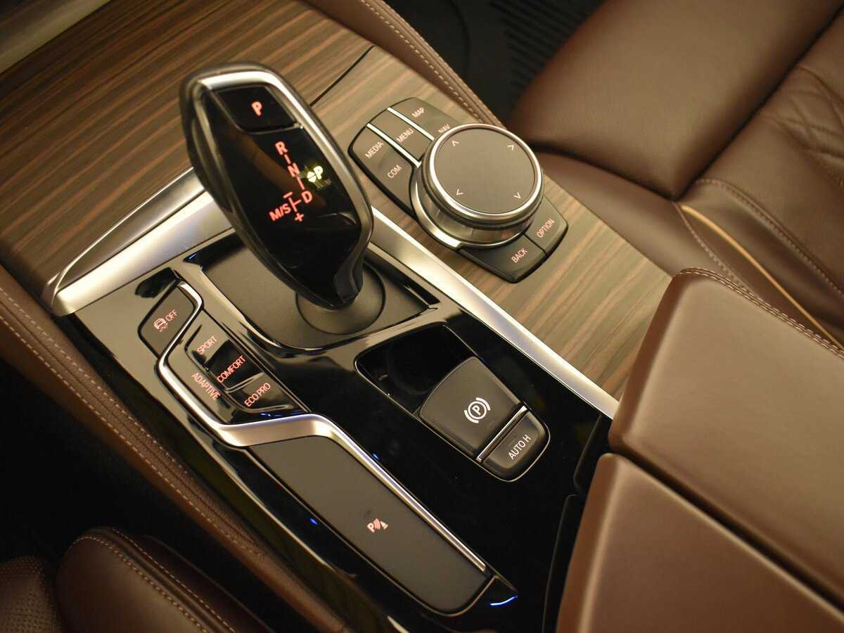 BMW 5 серии 530d xDrive, 2019 Фото №17