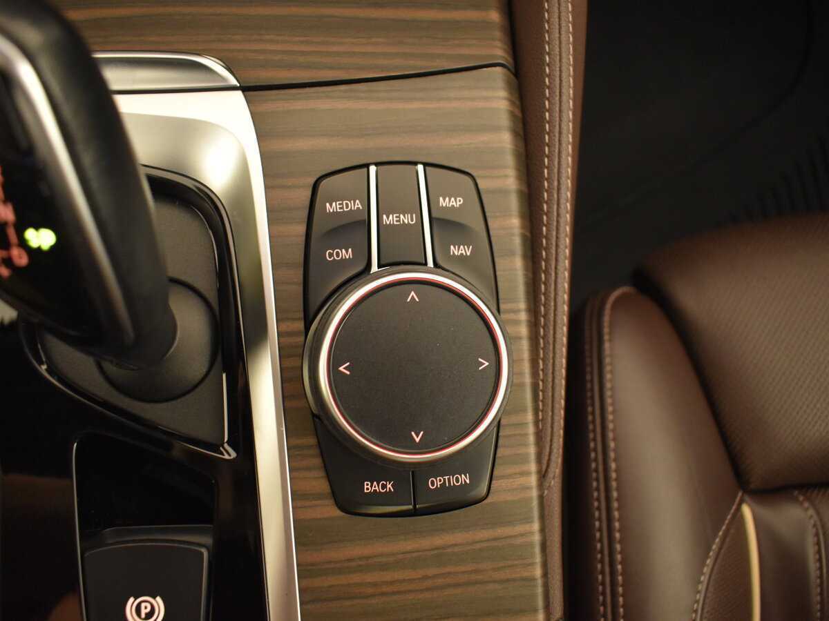 BMW 5 серии 530d xDrive, 2019 Фото №18