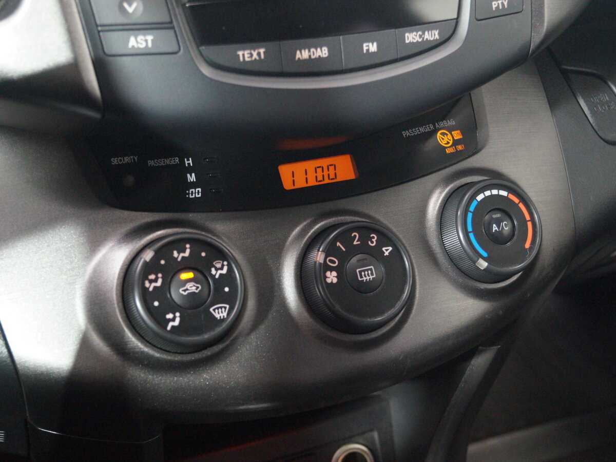 Toyota RAV4, 2011 Фото №18