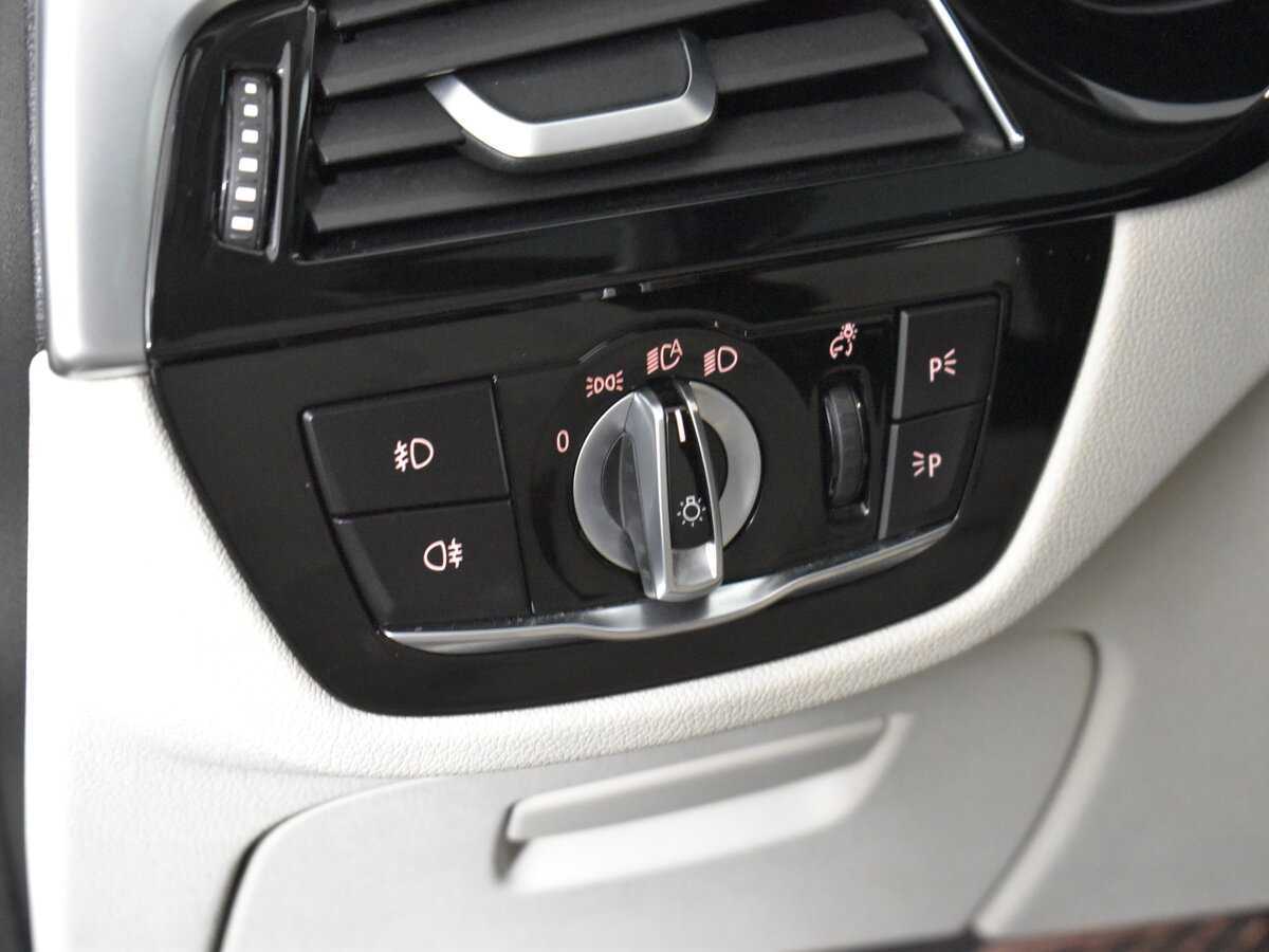 BMW 5 серии 530d xDrive, 2018 Фото №10