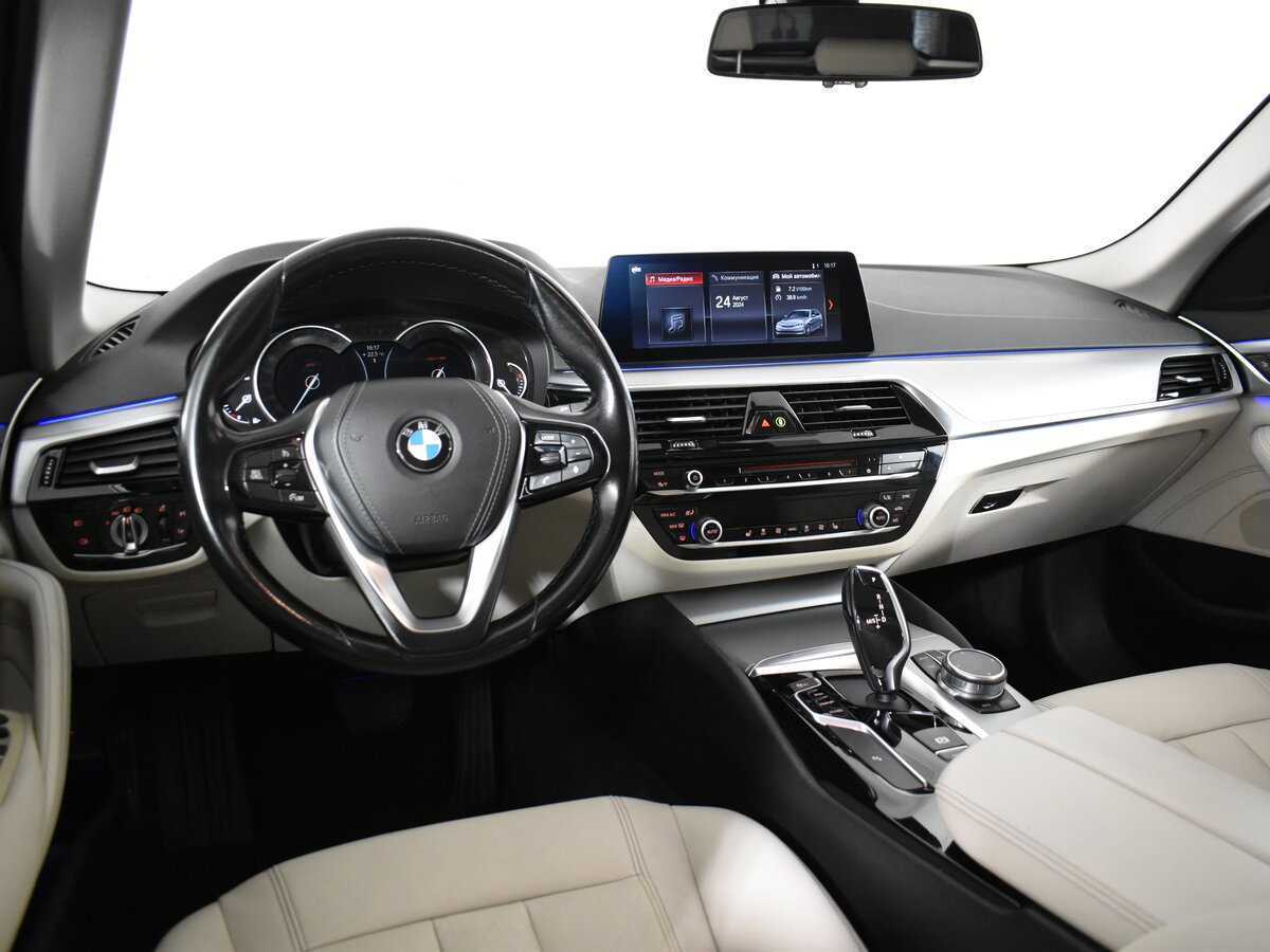 BMW 5 серии 530d xDrive, 2018 Фото №14