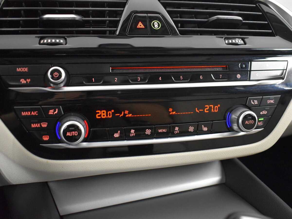 BMW 5 серии 530d xDrive, 2018 Фото №19