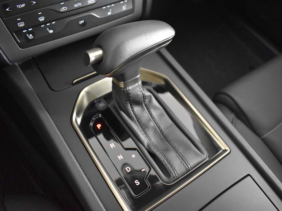 Hongqi H7, 2022 Фото №24