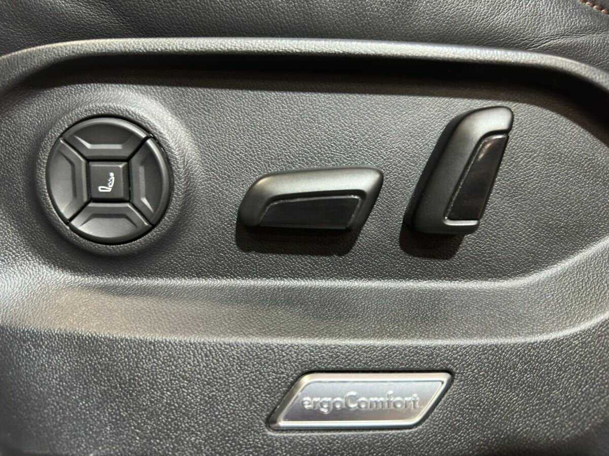 Volkswagen Touareg, 2020 Фото №20