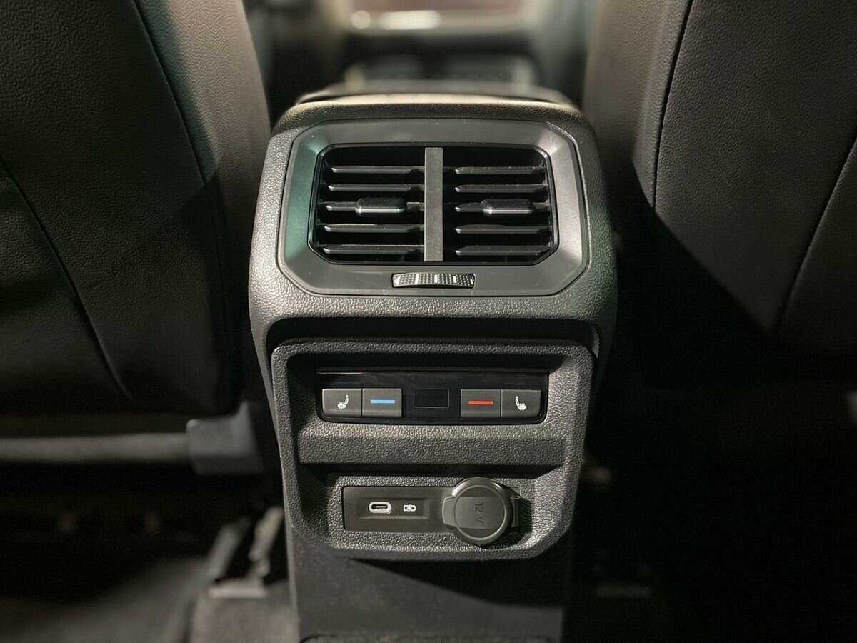 Volkswagen Tiguan, 2021 Фото №18