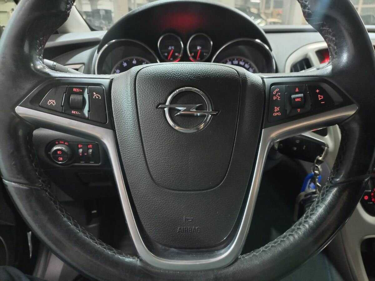 Opel Astra, 2010 Фото №12