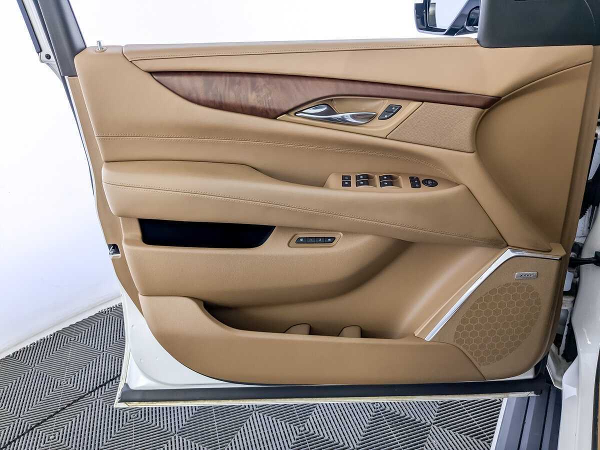 Cadillac Escalade, 2016 Фото №20