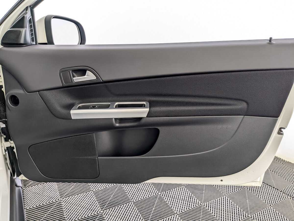 Volvo C30, 2011 Фото №20