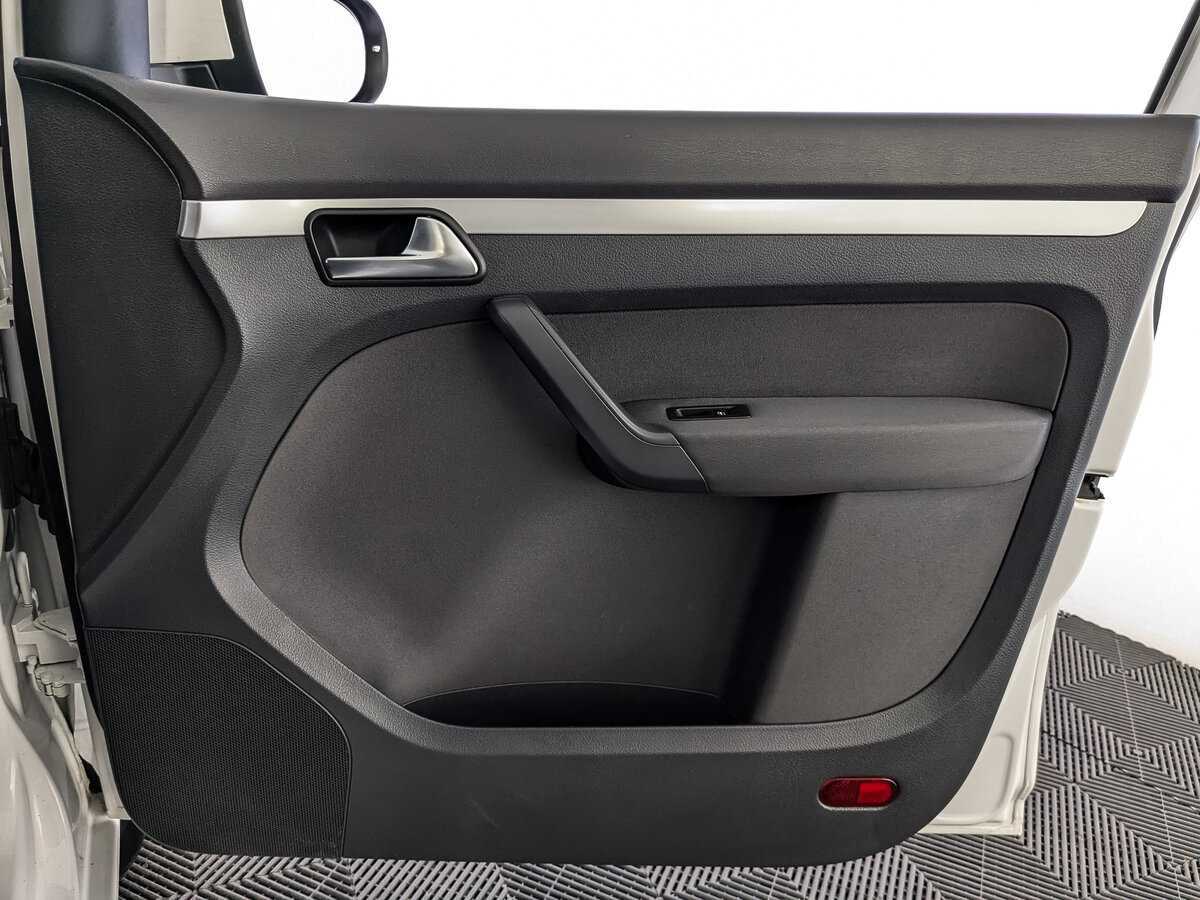 Volkswagen Touran, 2012 Фото №21