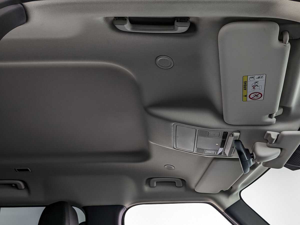 Land Rover Defender 110, 2021 Фото №19