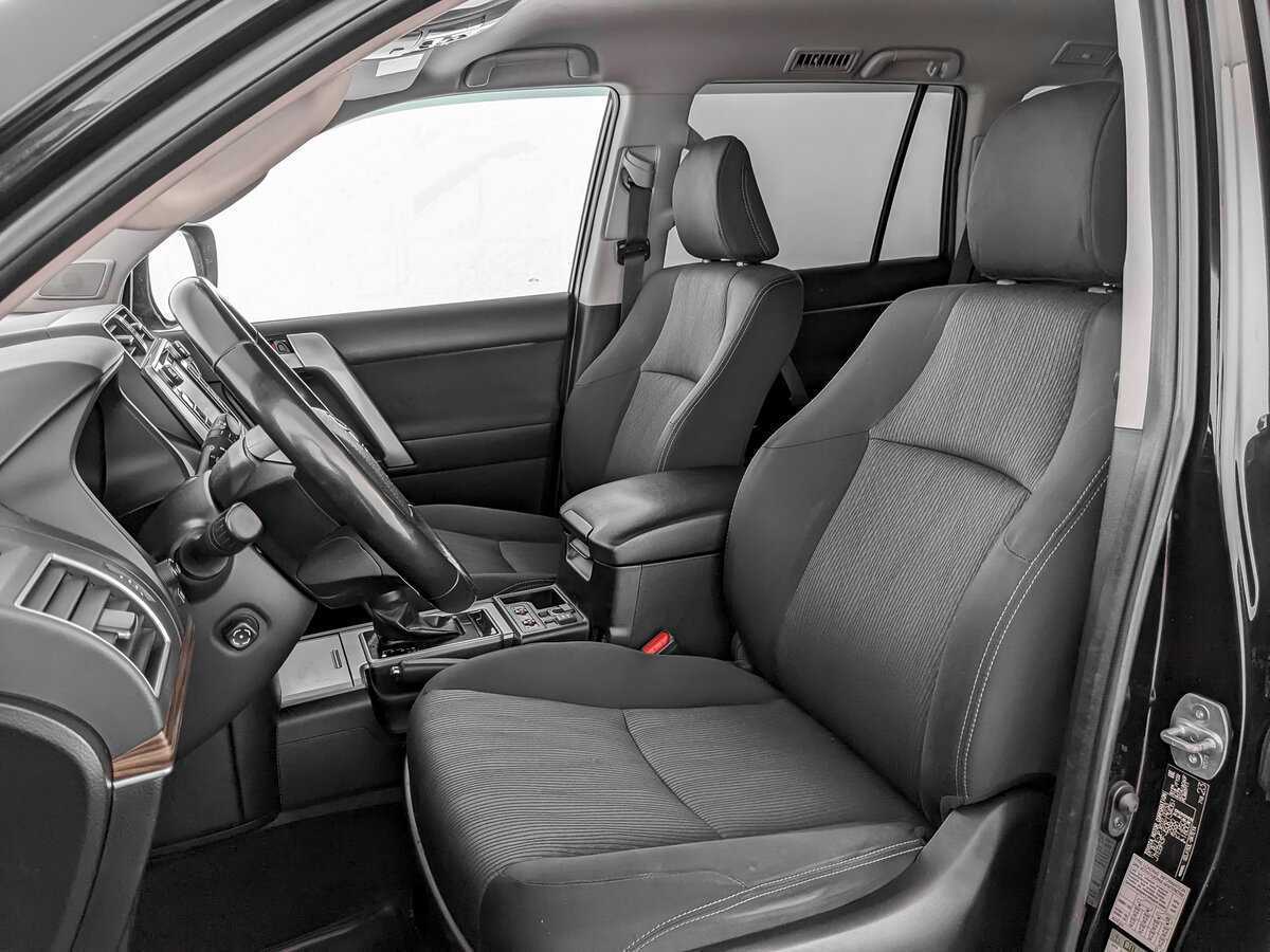 Toyota Land Cruiser Prado, 2019 Фото №15