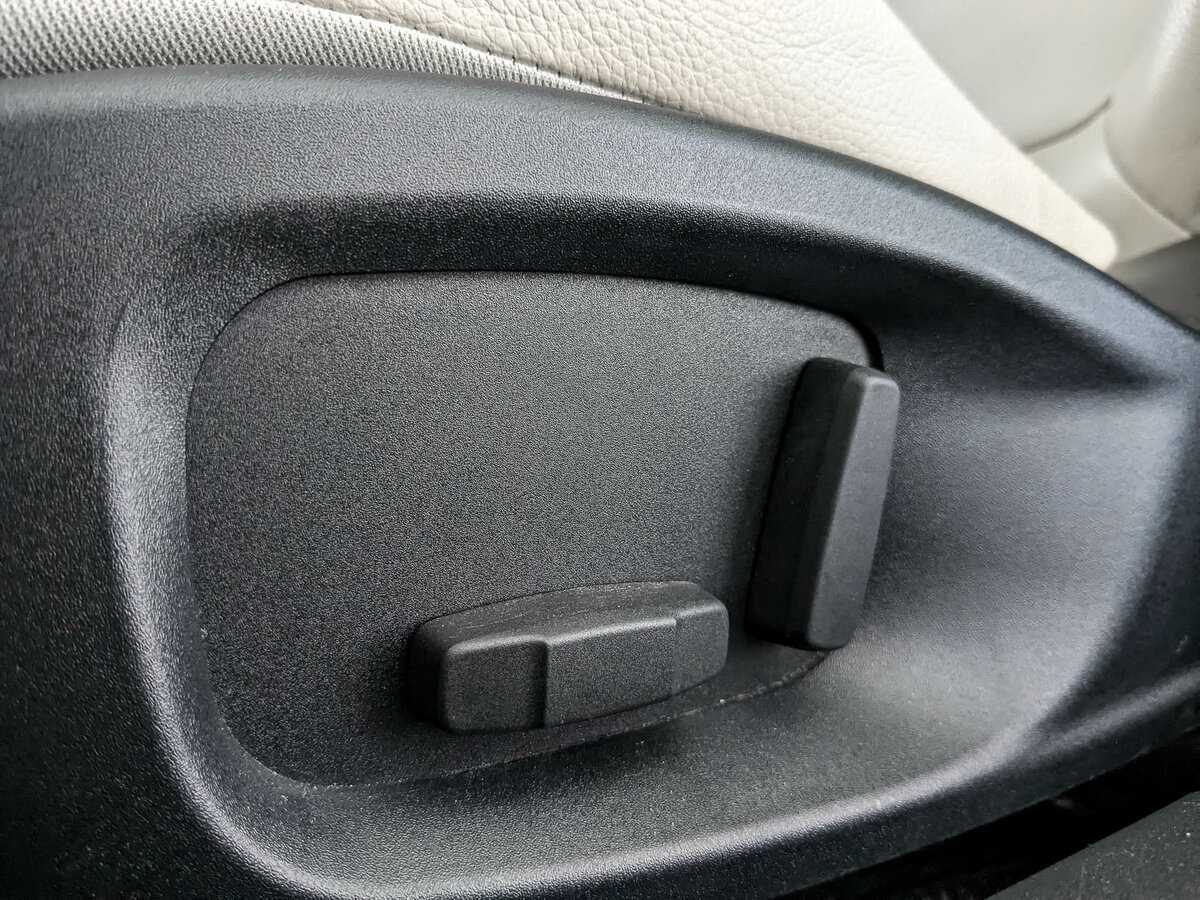 Jaguar XE, 2017 Фото №22