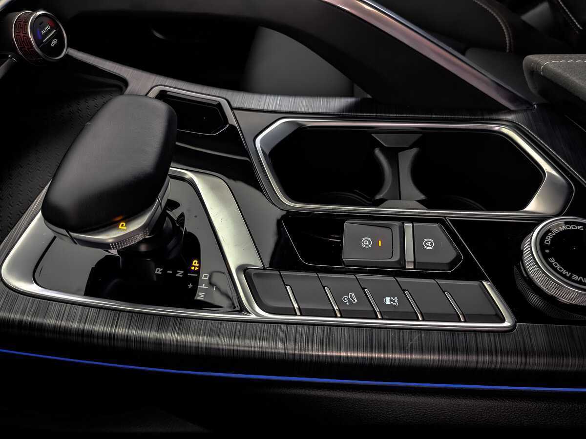 Geely Tugella, 2023 Фото №17