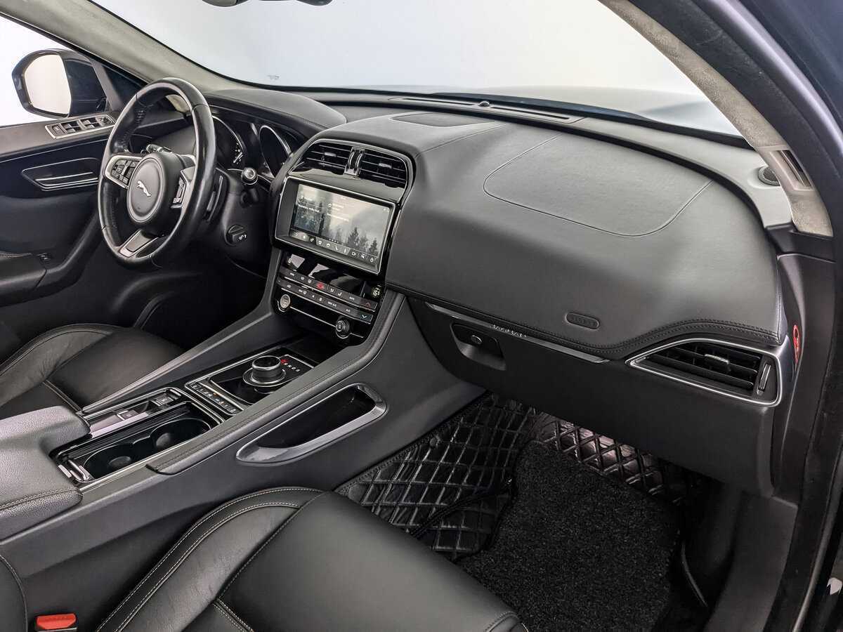 Jaguar F-Pace, 2018 Фото №9