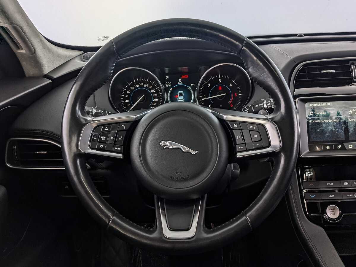 Jaguar F-Pace, 2018 Фото №18