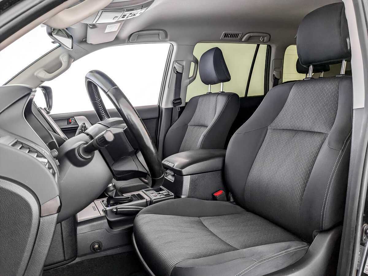 Toyota Land Cruiser Prado, 2019 Фото №16