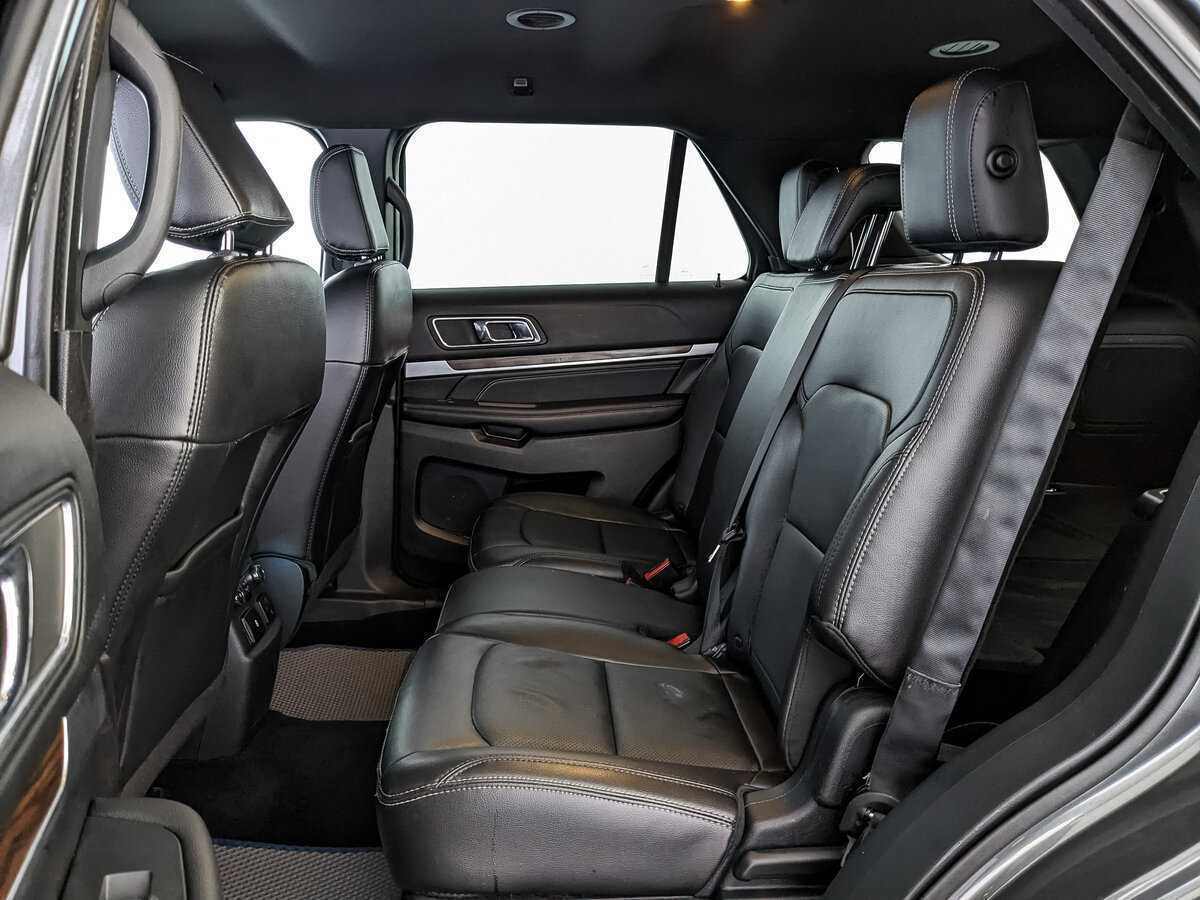 Ford Explorer, 2018 Фото №13