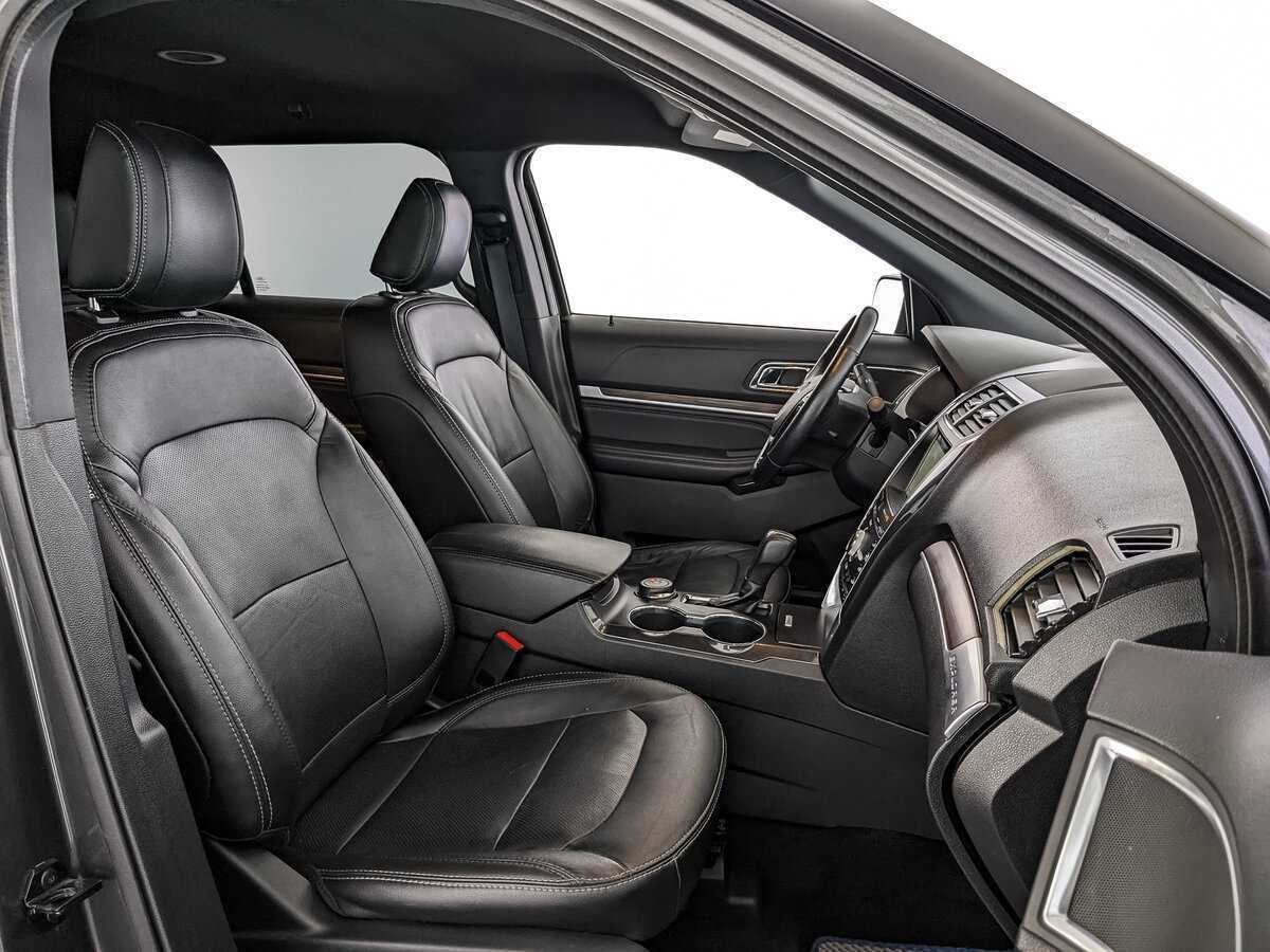 Ford Explorer, 2018 Фото №19