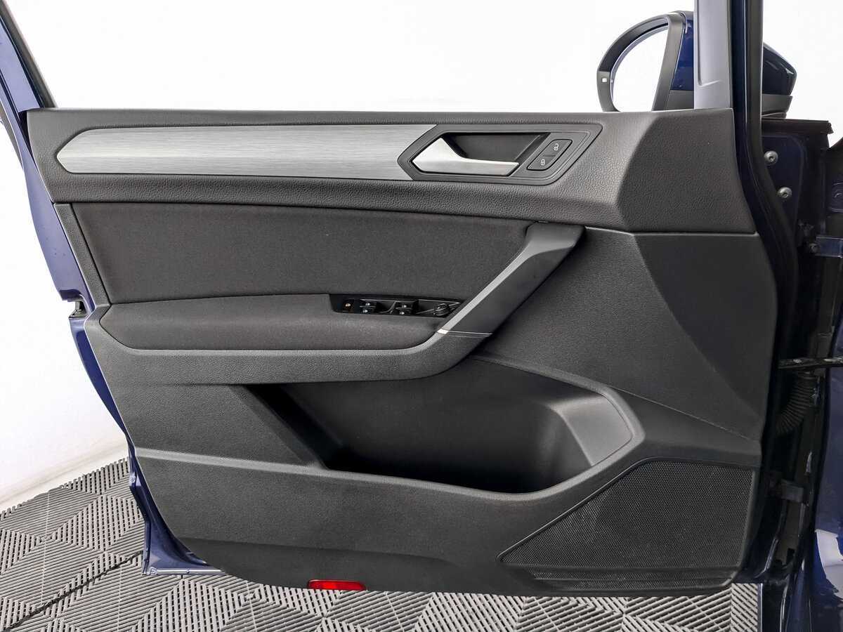 Volkswagen Touran, 2018 Фото №13