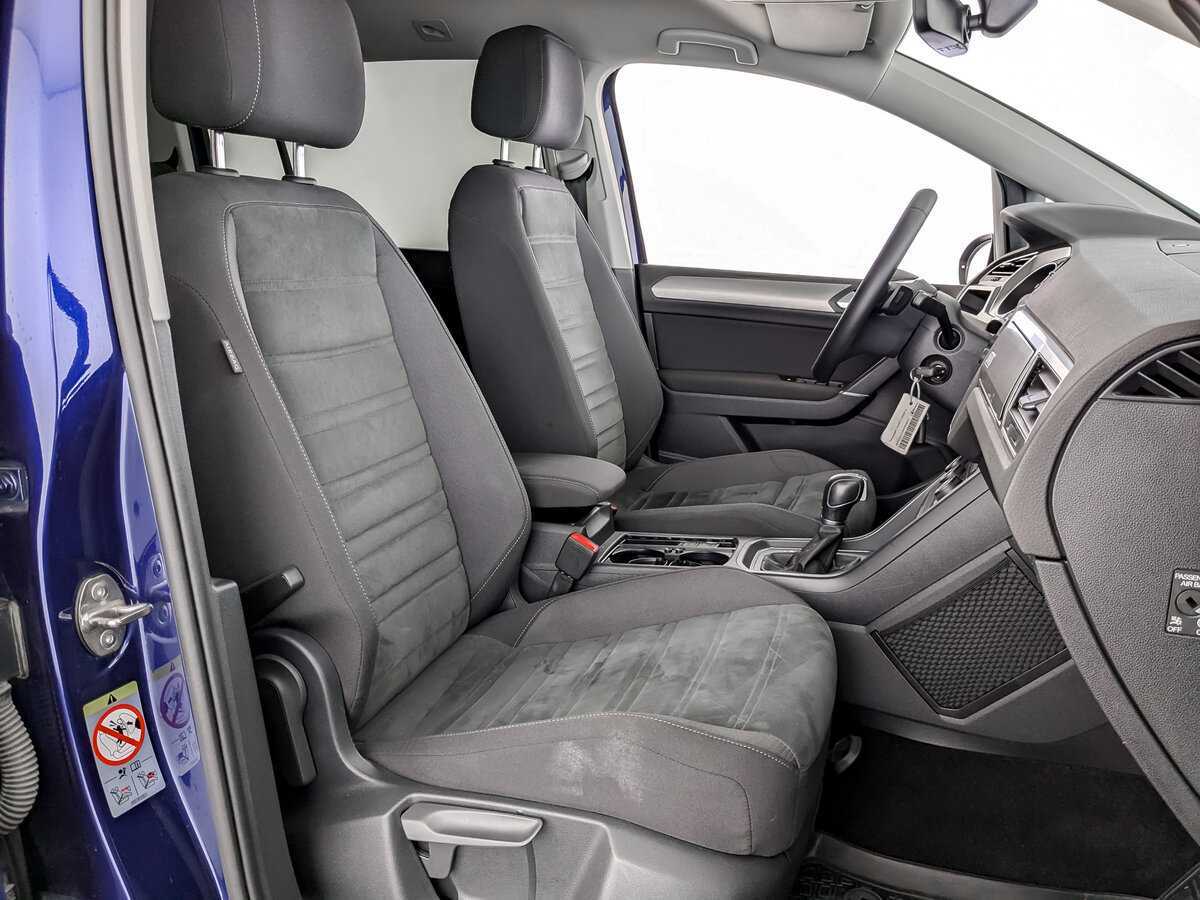 Volkswagen Touran, 2018 Фото №18