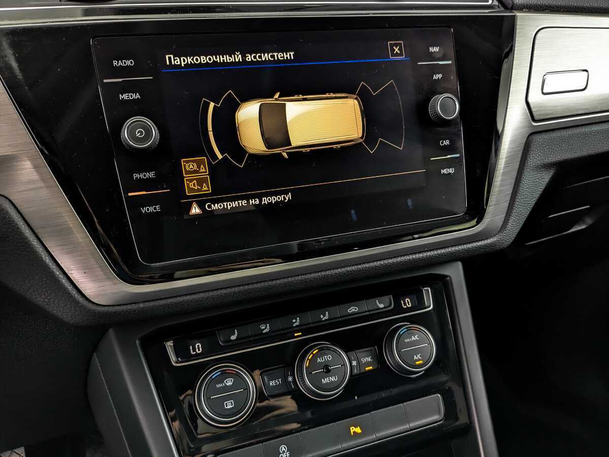 Volkswagen Touran, 2018 Фото №22